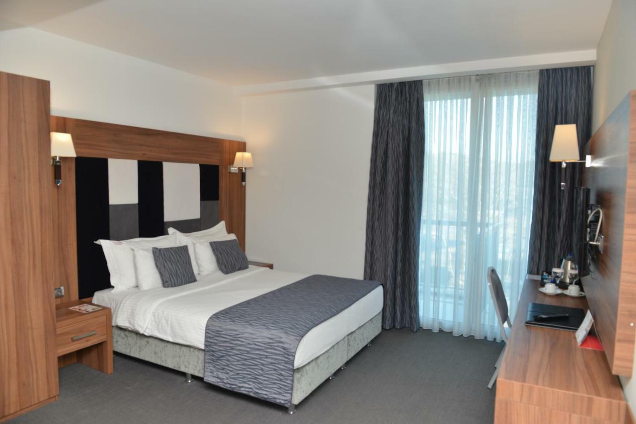 Hotel Yalova Lova & Yalova 4*