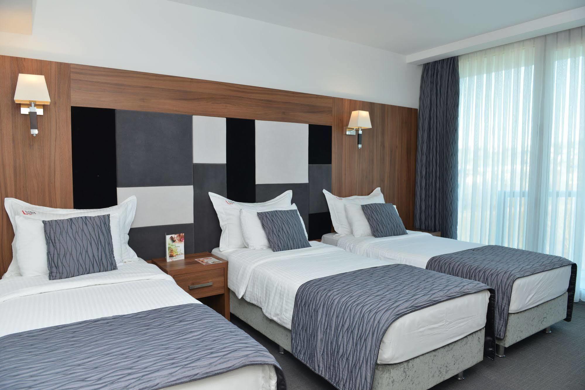 Yalova Lova & Yalova Hotel